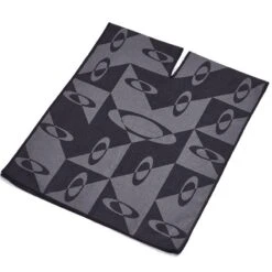 Oakley Everywhere Terrain Towel Blackout  